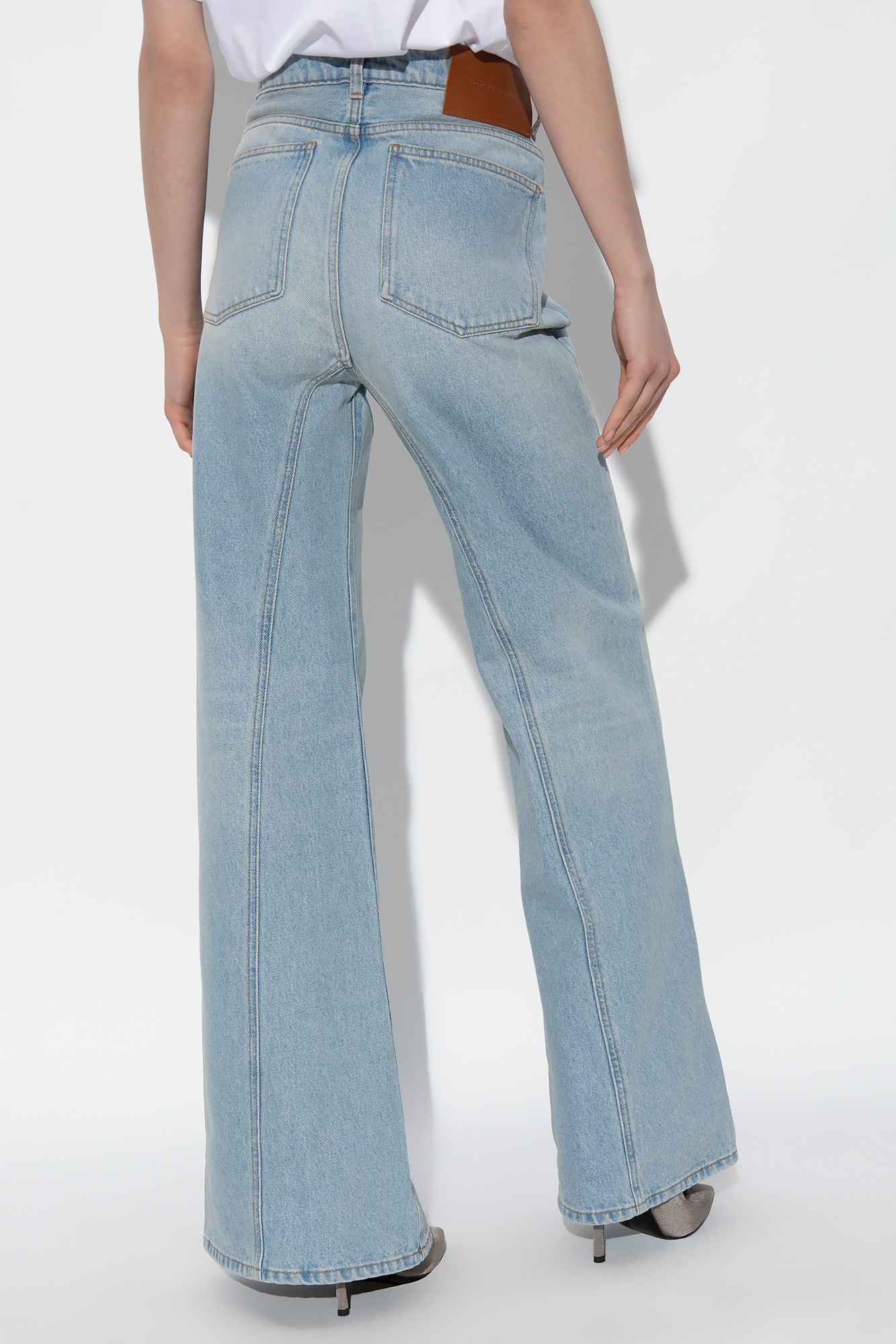 デニム・ジーパン Victoria Beckham High-Rise Flared Jeans With Five-Pocket High-rise flared jeans in blue - Victoria Beckham | Mytheresa